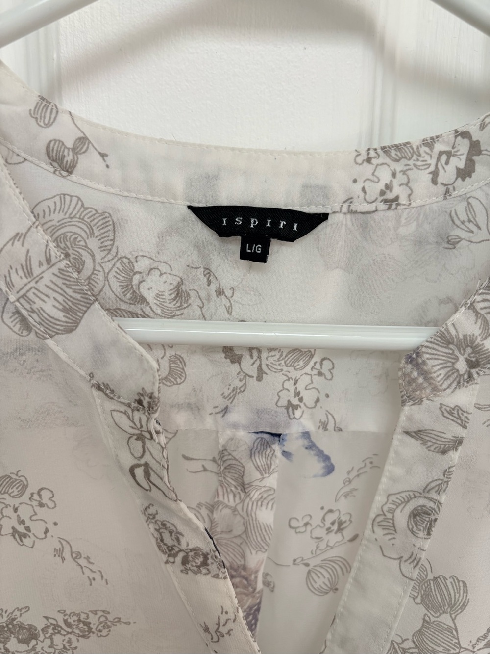 Sleeveless Butterfly & Floral Print Tank Top - White/Blue - Picture 4 of 4